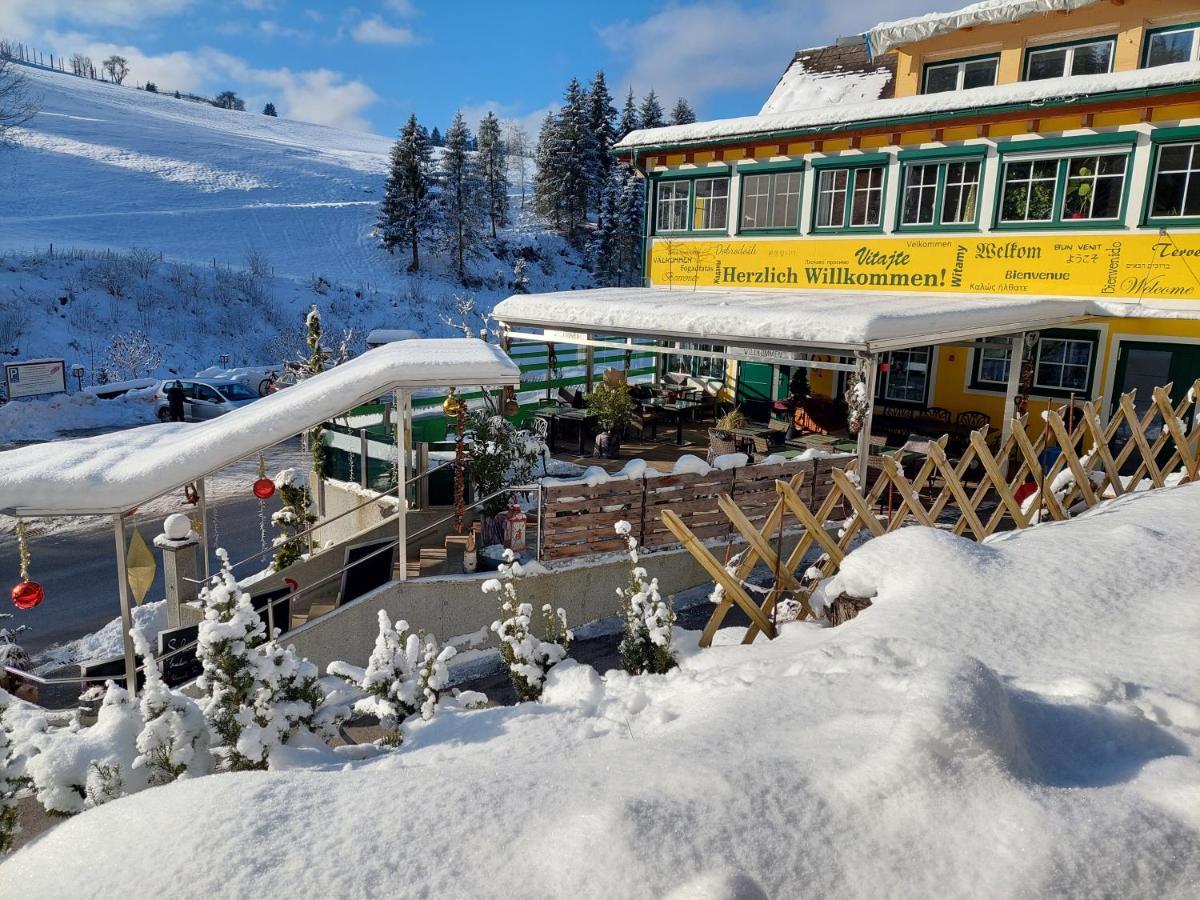Gasthof Klug Zum Ehrensepp Modriach Exterior foto